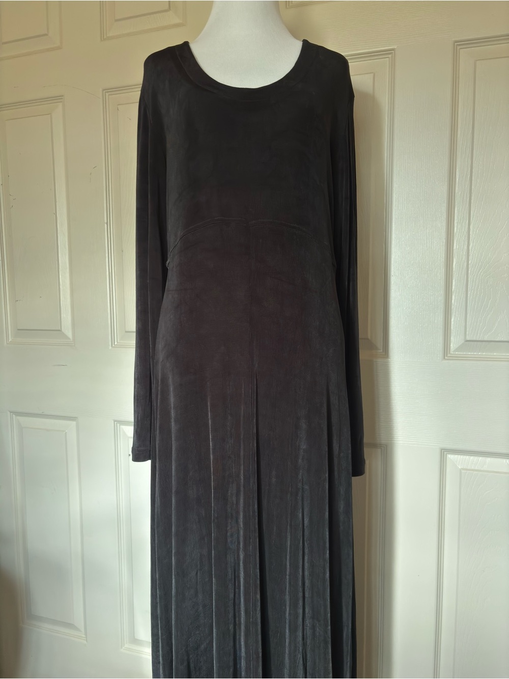 Vintage Rabbit Rabbit Rabbit Black Long Sleeve Maxi Dress